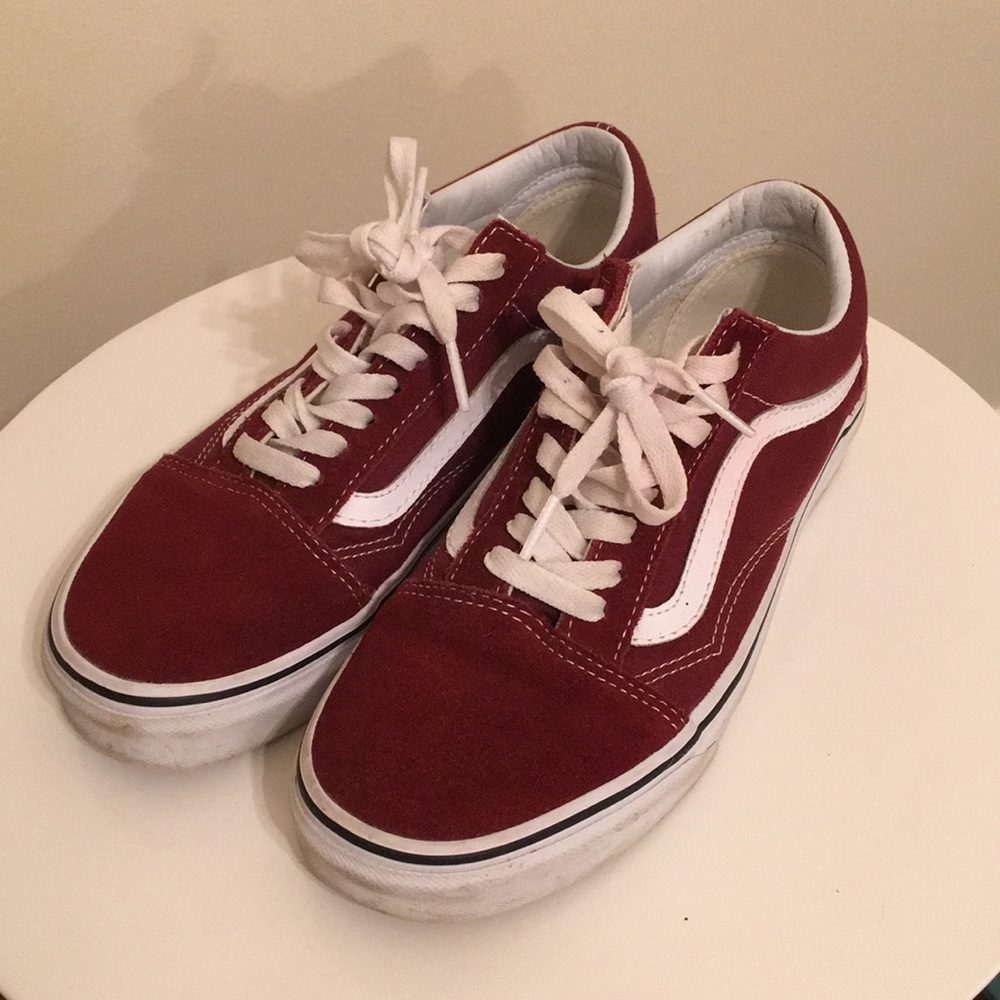 VANS Old Skool Sneaker in Burgundy